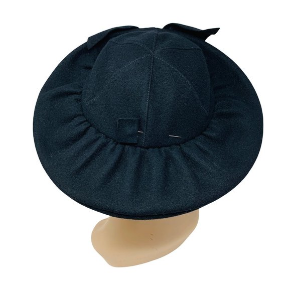 Vintage 1940s Black Wool Round Bow Hat With Arrow Brooch Details main image 11